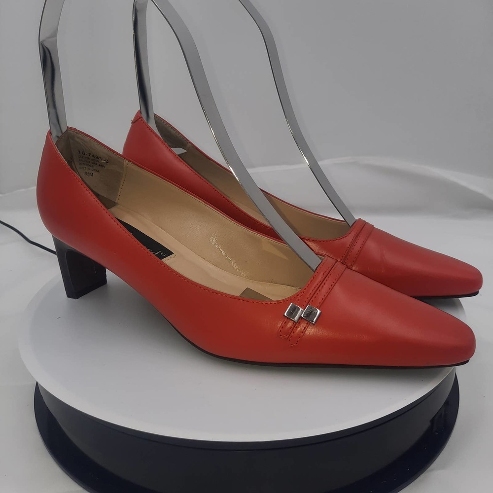 Harve Bernard Melon Pumps low stacked wood heels 8.5